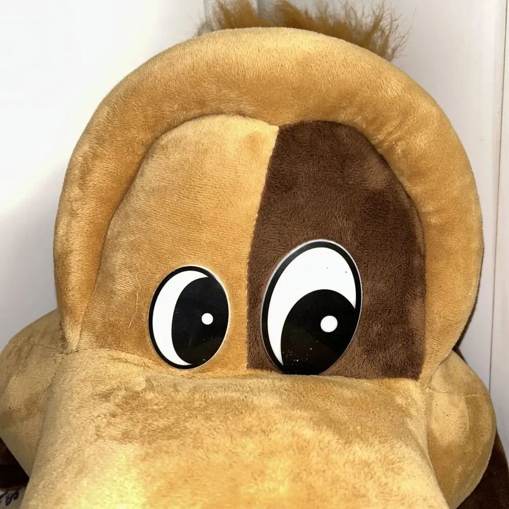 Aaron's Rental Center‎ Mascot LUCKY 38